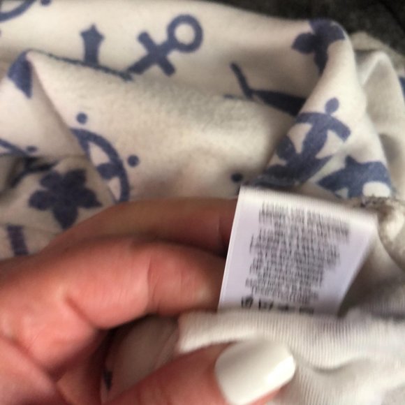 Wild Fox White Blue Nautical Anchor Ship Wheel Flag Graphic Pullover Sweater  | - Picture 8 of 11